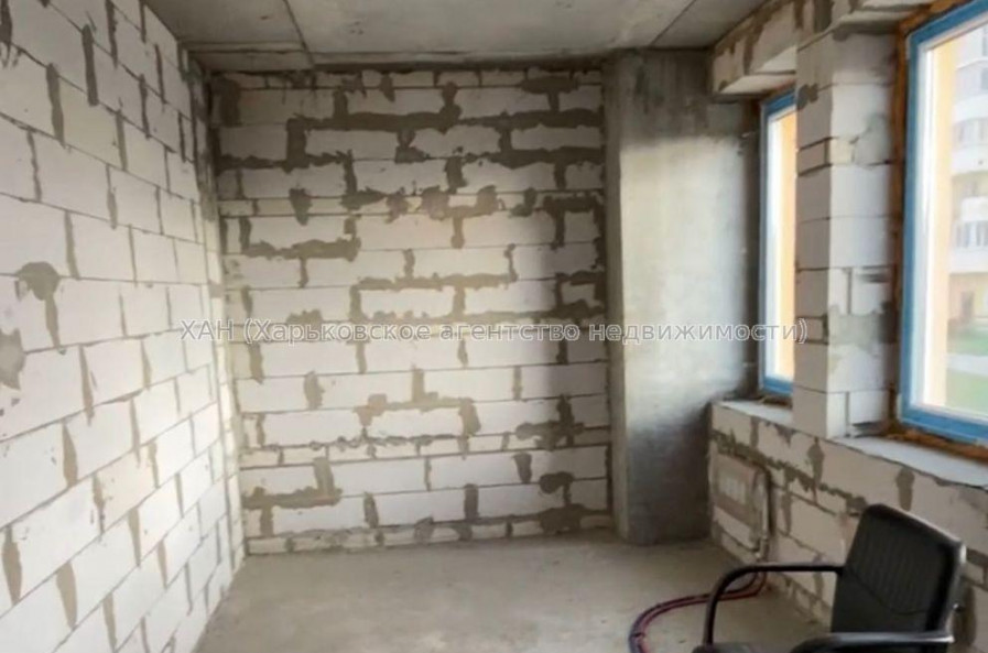 Продам квартиру, Гвардейцев Широнинцев ул. , 2 кім., 63 м², без внутренних работ 