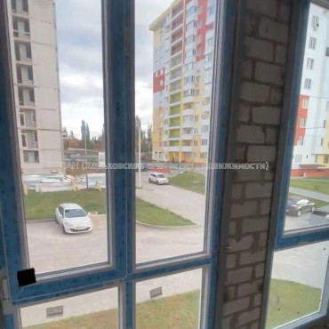 Продам квартиру, Гвардейцев Широнинцев ул. , 2 кім., 63 м², без внутренних работ 