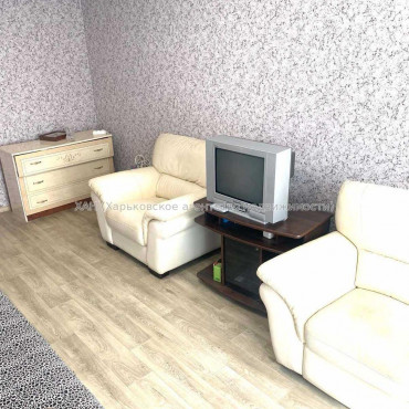 Продам квартиру, Гвардейцев Широнинцев ул. , 1  ком., 33 м², евроремонт 