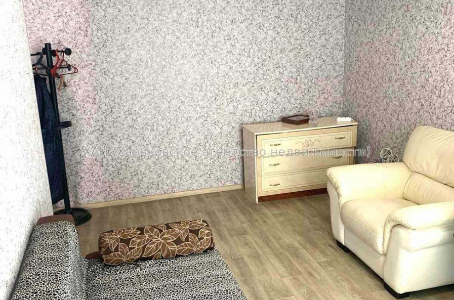 Продам квартиру, Гвардейцев Широнинцев ул. , 1  ком., 33 м², евроремонт 