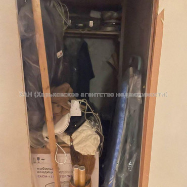 Продам квартиру, Победы просп. , 1 кім., 38 м², косметический ремонт 