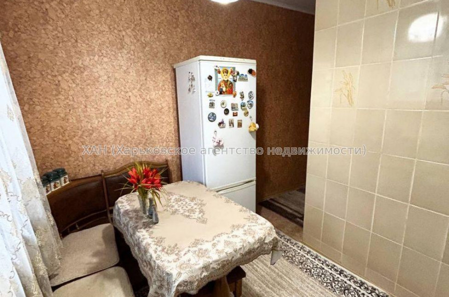 Продам квартиру, Победы просп. , 1 кім., 38 м², косметический ремонт 