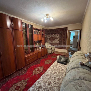 Продам квартиру, Победы просп. , 1 кім., 38 м², косметический ремонт 