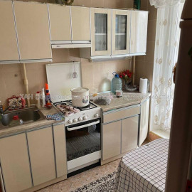 Продам квартиру, Победы просп. , 1 кім., 38 м², косметический ремонт