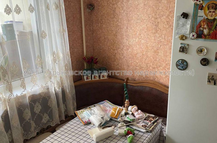 Продам квартиру, Победы просп. , 1 кім., 38 м², косметический ремонт 