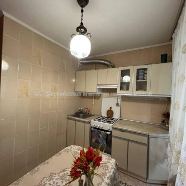 Продам квартиру, Победы просп. , 1 кім., 38 м², косметический ремонт 
