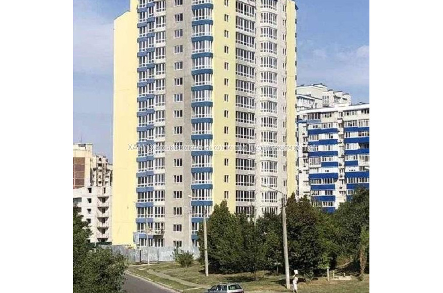 Продам квартиру, Яны Червоной ул. , 1 кім., 50 м², без внутренних работ 