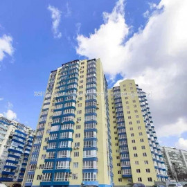 Продам квартиру, Яны Червоной ул. , 1 кім., 50 м², без внутренних работ