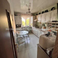 Продам квартиру, Тракторостроителей просп. , 3 кім., 64 м², капитальный ремонт 