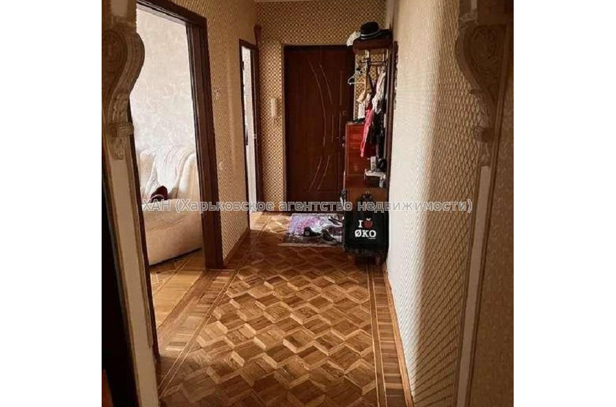 Продам квартиру, Тракторостроителей просп. , 3 кім., 64 м², капитальный ремонт 