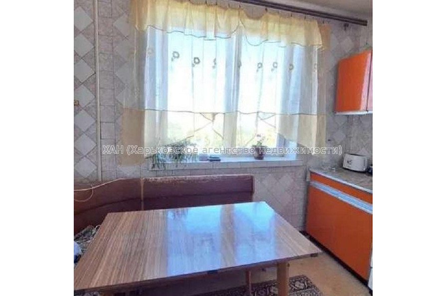 Продам квартиру, Ильинская ул. , 3  ком., 67 м², косметический ремонт 