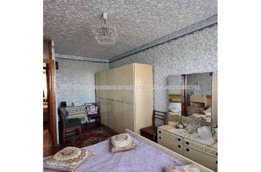 Продам квартиру, Ильинская ул. , 3 кім., 67 м², косметический ремонт 