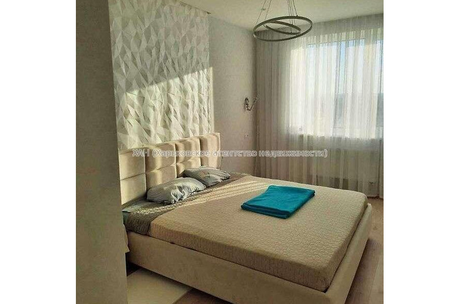 Продам квартиру, Холодногорская ул. , 3 кім., 91 м², авторский дизайн 