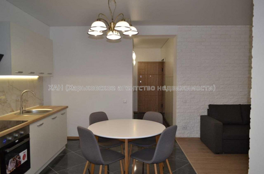 Продам квартиру, Победы просп. , 2  ком., 47 м², авторский дизайн 