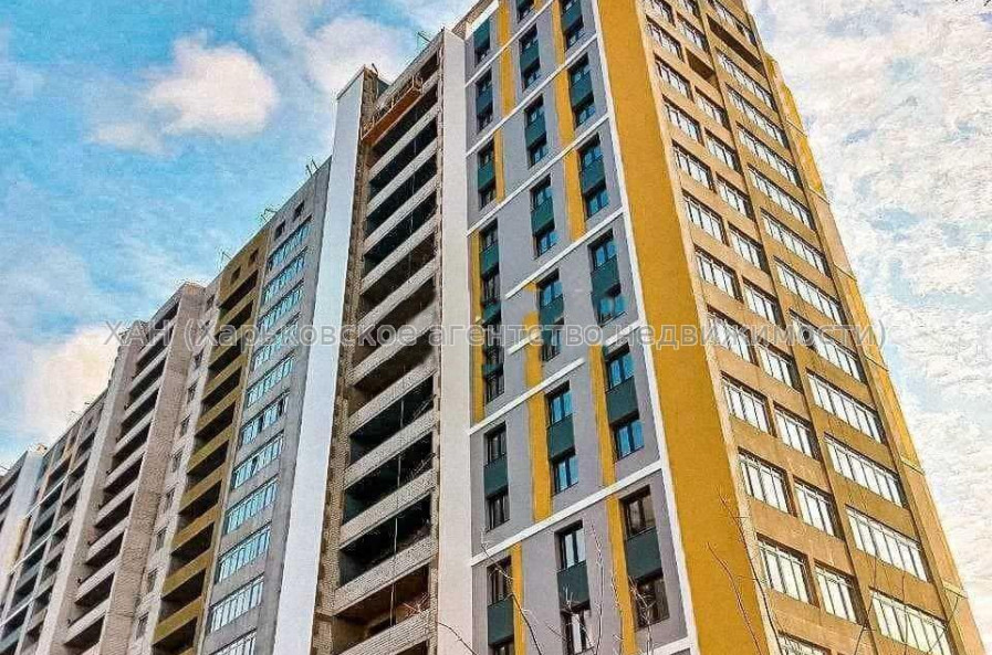 Продам квартиру, Шекспира пер. , 2 кім., 70 м², без внутренних работ 