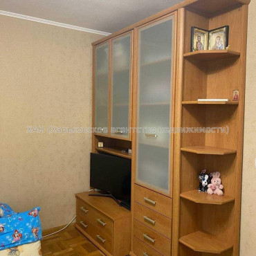Продам квартиру, Москалёвская ул. , 2 кім., 49 м², капитальный ремонт 