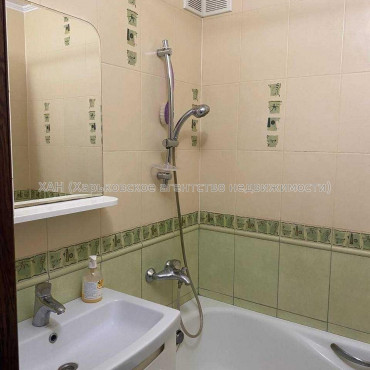 Продам квартиру, Москалёвская ул. , 2 кім., 49 м², капитальный ремонт 