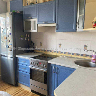 Продам квартиру, Москалёвская ул. , 2 кім., 49 м², капитальный ремонт 