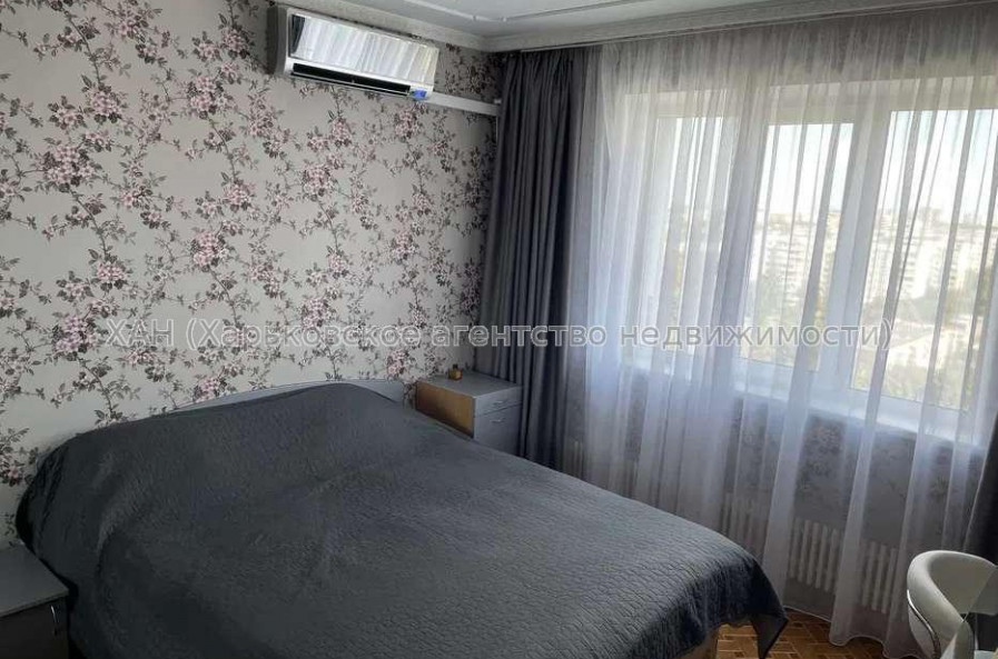 Продам квартиру, Каденюка ул. , 4 кім., 82 м², капитальный ремонт 