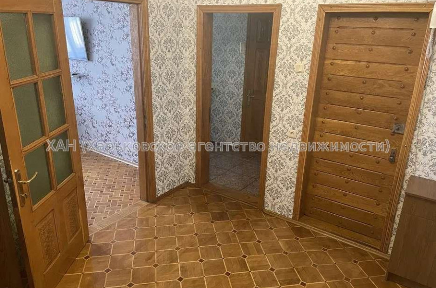 Продам квартиру, Каденюка ул. , 4 кім., 82 м², капитальный ремонт 