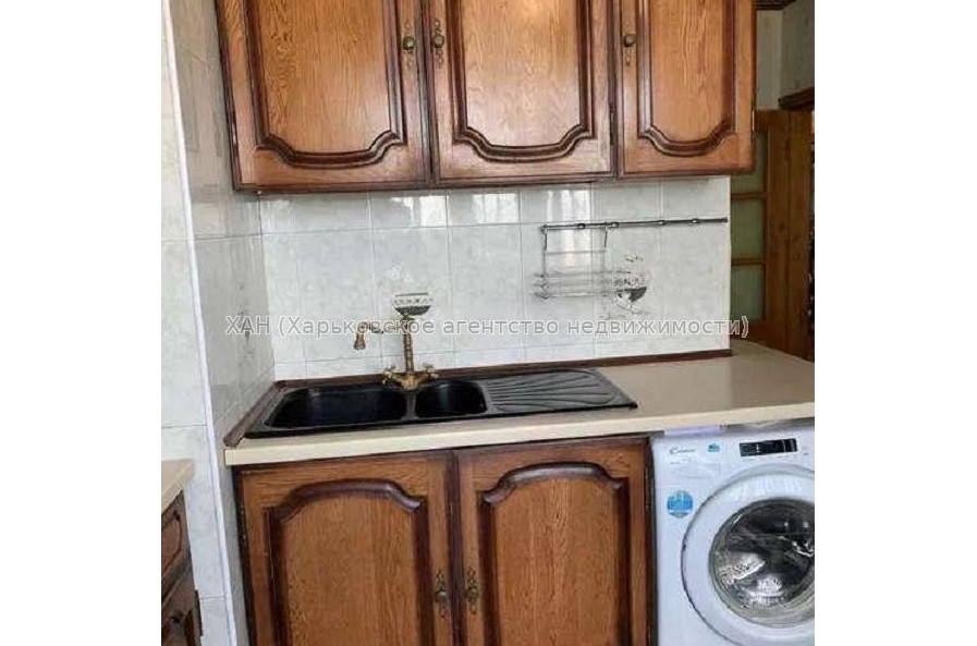 Продам квартиру, Каденюка ул. , 4 кім., 82 м², капитальный ремонт 