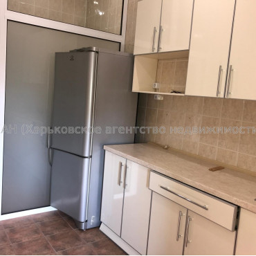 Здам нежитлову нерухомість, офис в офисном центре , 2 кім., 140 м², капитальный ремонт 