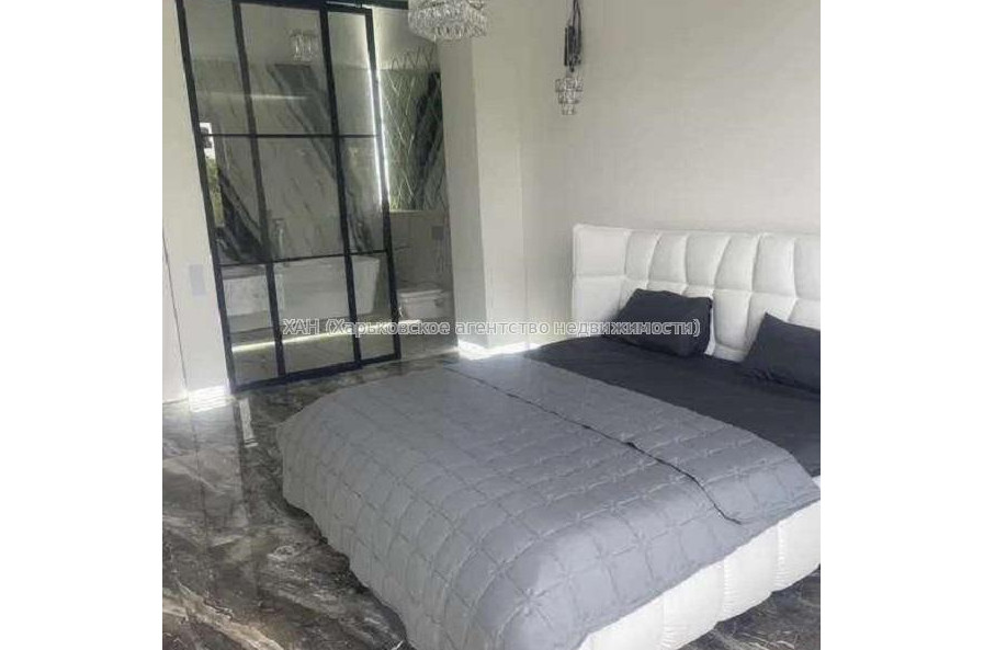 Продам квартиру, Профессорская ул. , 4 кім., 137 м², авторский дизайн 