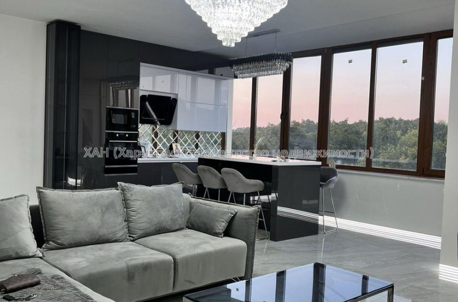 Продам квартиру, Профессорская ул. , 4  ком., 137 м², авторский дизайн 