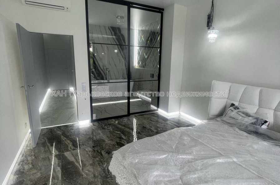 Продам квартиру, Профессорская ул. , 4 кім., 137 м², авторский дизайн 
