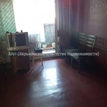 Продам квартиру, Зерновой пер. , 3  ком., 62 м², без ремонта 