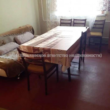 Продам квартиру, Зерновой пер. , 3  ком., 62 м², без ремонта 