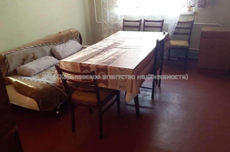 Продам квартиру, Зерновой пер. , 3  ком., 62 м², без ремонта 