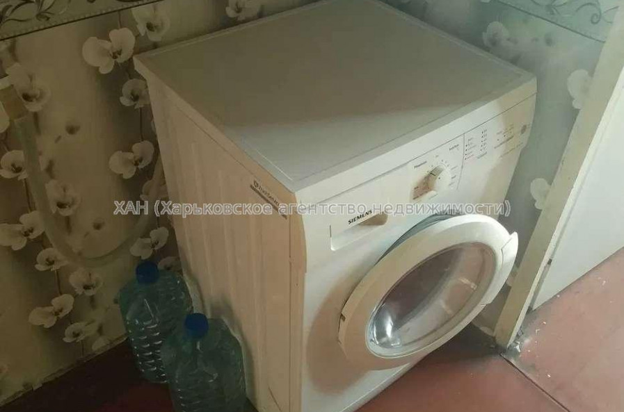 Продам квартиру, Зерновой пер. , 3  ком., 62 м², без ремонта 