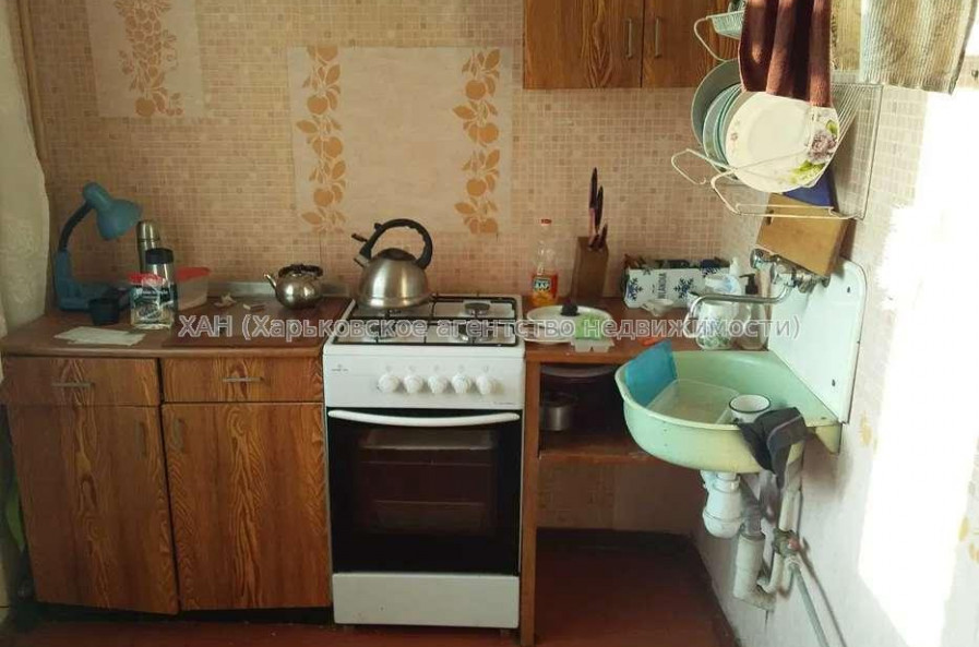 Продам квартиру, Зерновой пер. , 3  ком., 62 м², без ремонта 