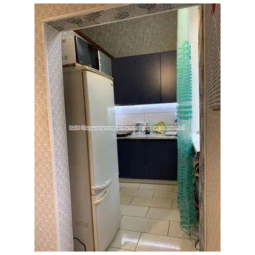 Продам квартиру, Героев Харькова просп. , 1  ком., 28 м², капитальный ремонт 