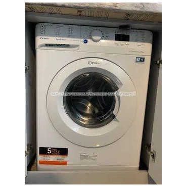 Продам квартиру, Героев Харькова просп. , 1  ком., 28 м², капитальный ремонт 