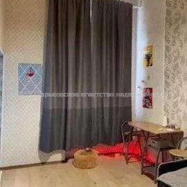Продам квартиру, Героев Харькова просп. , 1  ком., 28 м², капитальный ремонт