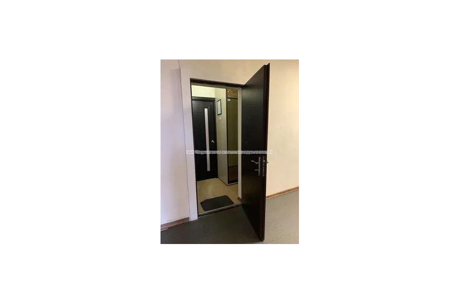 Продам квартиру, Героев Харькова просп. , 1  ком., 28 м², капитальный ремонт 