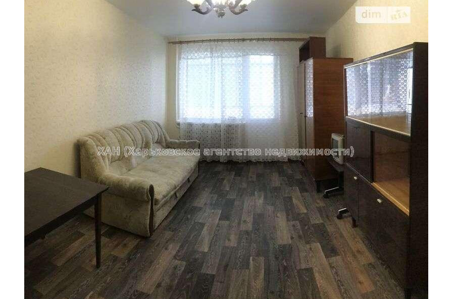 Продам квартиру, Гвардейцев Широнинцев ул. , 1 кім., 34 м², капитальный ремонт 