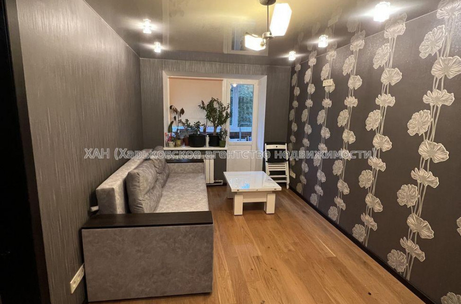 Продам квартиру, Проскуры ул. , 3 кім., 62 м², капитальный ремонт 