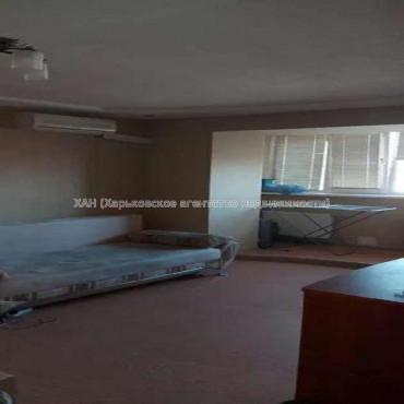 Продам квартиру, 23 Августа ул. , 1 кім., 40 м², капитальный ремонт 