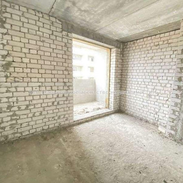 Продам квартиру, Валентиновская ул. , 1 кім., 39 м², без ремонта 