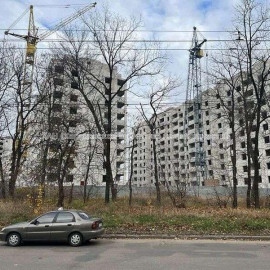 Продам квартиру, Валентиновская ул. , 1 кім., 39 м², без ремонта