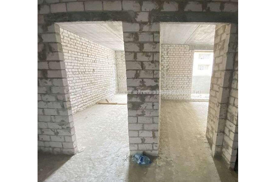 Продам квартиру, Валентиновская ул. , 1 кім., 39 м², без ремонта 