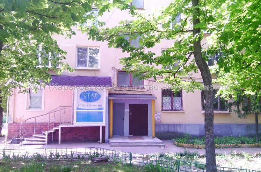 Продам квартиру, 23 Августа ул. , 1  ком., 30 м², частичный ремонт 