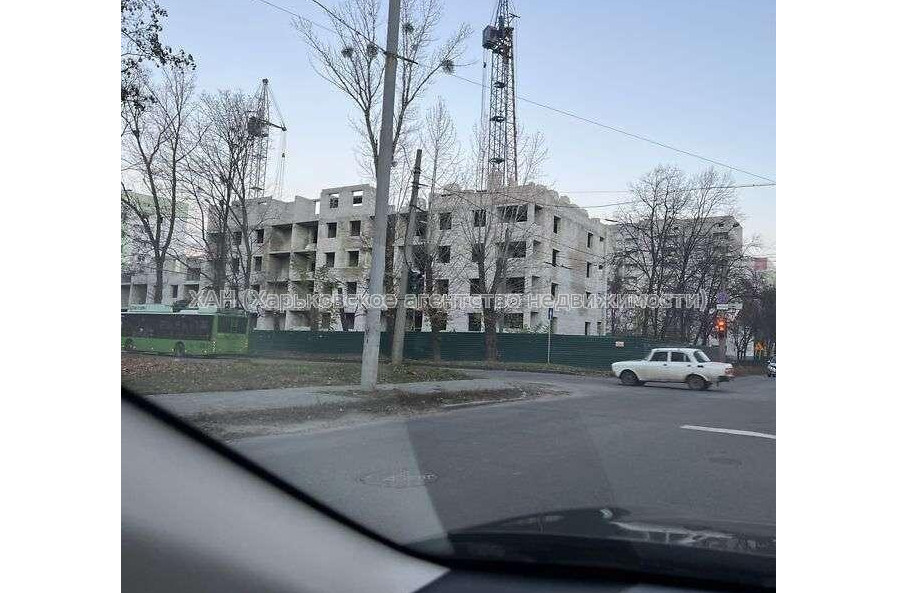 Продам квартиру, Мира ул. , 1 кім., 39 м², без внутренних работ 