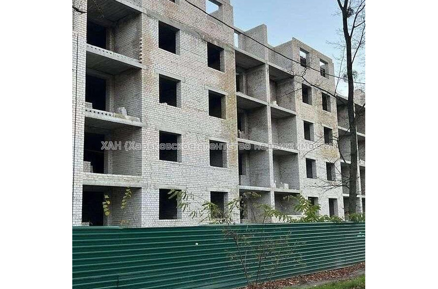 Продам квартиру, Мира ул. , 1 кім., 39 м², без внутренних работ 