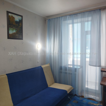 Продам квартиру, Григория Сковороды ул. , 3  ком., 64 м², капитальный ремонт 