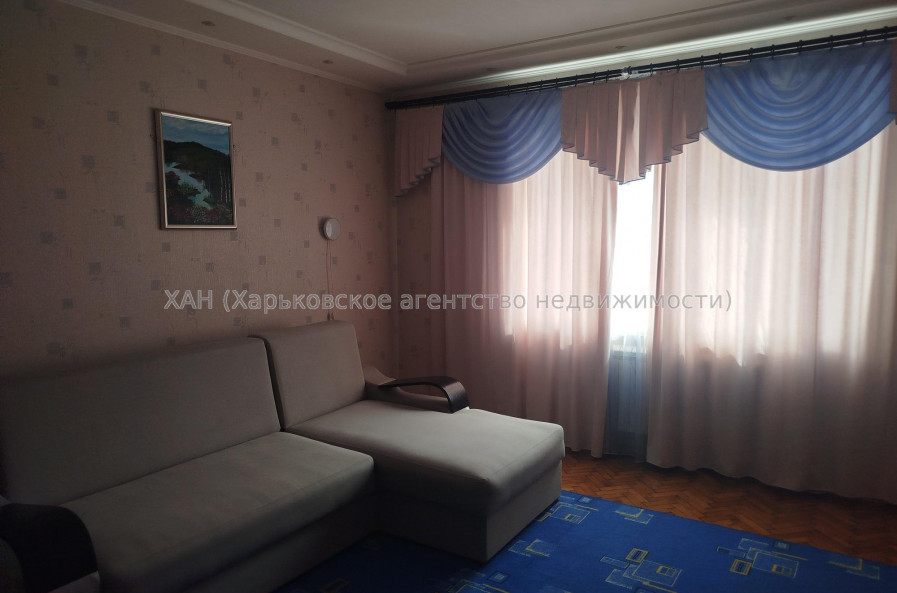 Продам квартиру, Григория Сковороды ул. , 3  ком., 64 м², капитальный ремонт 