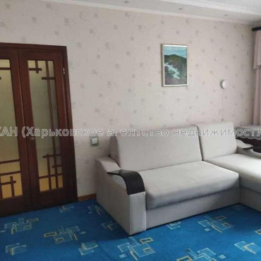 Продам квартиру, Григория Сковороды ул. , 3 кім., 64 м², капитальный ремонт 